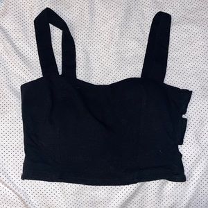 Black cropped tank top - open side